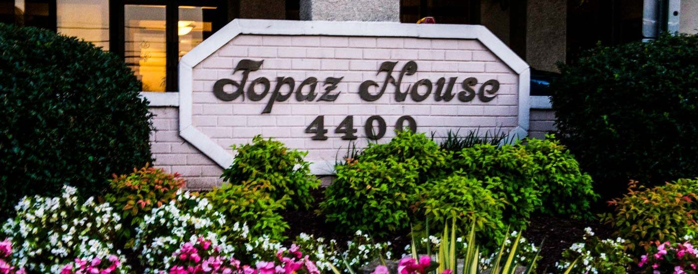 Apartment Management Company - Topaz House Apartments